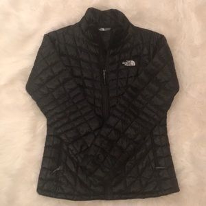 Women’s north face puffer jacket